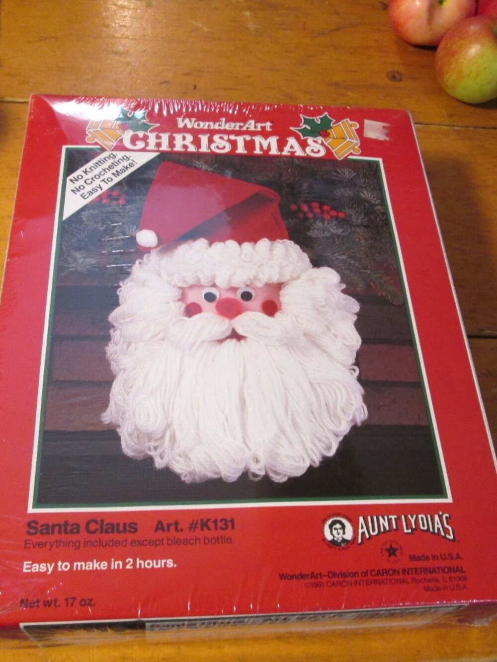 fun easy to make Santa face Aunt Lydia Yarn Wonder Art new old stock